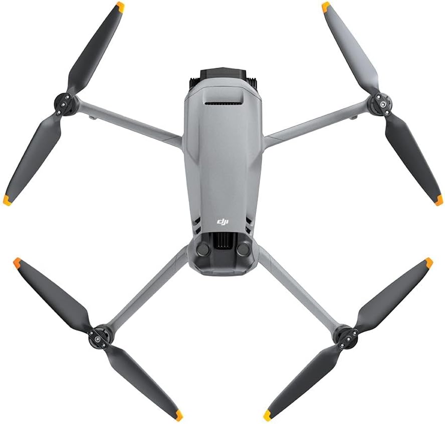 DJI Mavic 3 Pro Fly More Combo con DJI RC (radiocomando con schermo), drone con tripla fotocamera e Hasselblad con CMOS da 4/3 - Scopri l'innovazione di alta qualità - a soli 2482€