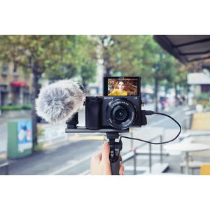 Sony ILCE-6400M - Alpha A6400 Kit con SEL18135 (Black) - Scopri l'innovazione di alta qualità - a soli 1215€