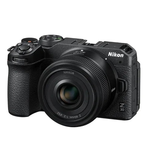 Nikon Z30 Kit con Nikkor Z DX 18-140mm f/3.5-6.3 VR - Scopri l'innovazione di alta qualità - a soli 1159€
