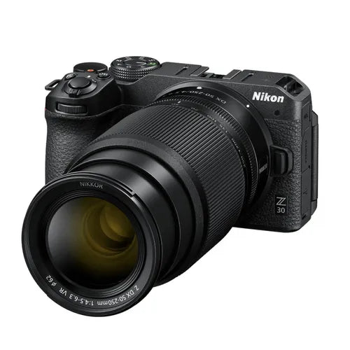 Nikon Z30 Kit con Nikkor Z DX 18-140mm f/3.5-6.3 VR - Scopri l'innovazione di alta qualità - a soli 1159€