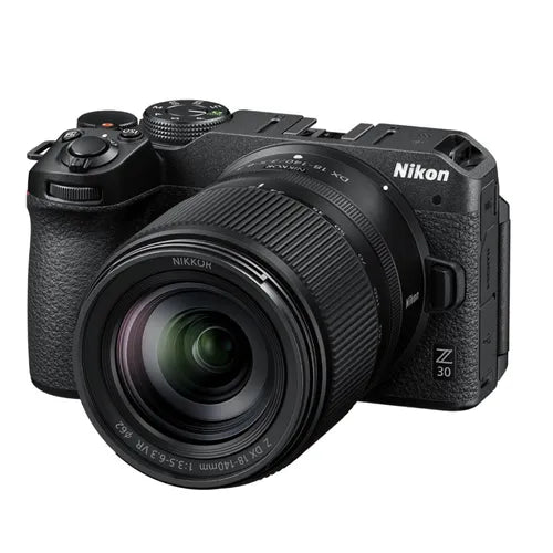 Nikon Z30 Kit con Nikkor Z DX 18-140mm f/3.5-6.3 VR - Scopri l'innovazione di alta qualità - a soli 1159€