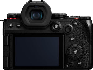 Fotocamera mirrorless Panasonic Lumix G9 II con obiettivo 12-60mm f/2.8-4 con connessione Pixel Accessori avanzati e pacchetto da viaggio | DC-G9M2LK - Scopri l'innovazione di alta qualità - a soli 2515€
