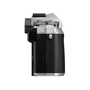 OM System OM-5 Kit con M.Zuiko Digital ED 14-150mm f/4.0-5.6 II (Silver) - Scopri l'innovazione di alta qualità - a soli 1332€