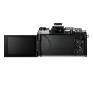 OM System OM-5 Kit con M.Zuiko Digital ED 14-150mm f/4.0-5.6 II (Silver) - Scopri l'innovazione di alta qualità - a soli 1332€
