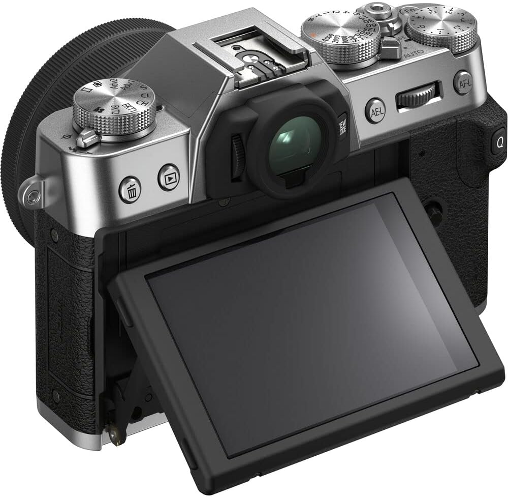 FUJIFILM X-T30 II | FUJINON XC15-45mmF3.5- 5.6 OIS PZ Kit Argento - Scopri l'innovazione di alta qualità - a soli 1284€
