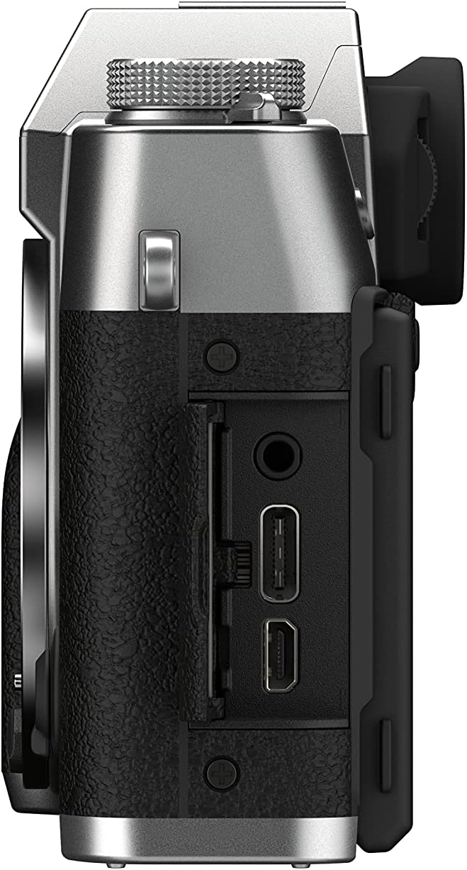 FUJIFILM X-T30 II | FUJINON XC15-45mmF3.5- 5.6 OIS PZ Kit Argento - Scopri l'innovazione di alta qualità - a soli 1284€