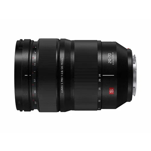 Panasonic Lumix S Pro 24-70 mm f/2.8 - Scopri l'innovazione di alta qualità - a soli 1744€