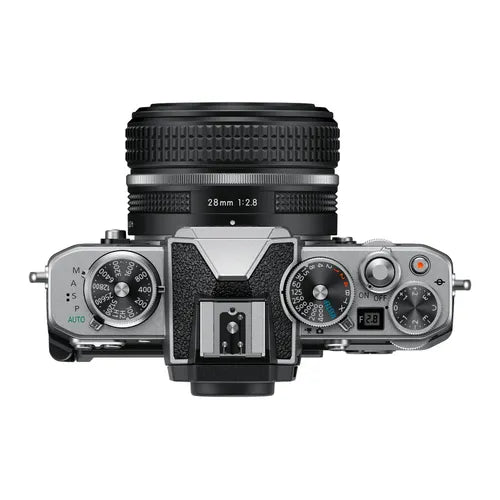Nikon Z fc Kit con NIKKOR Z 28mm f/2.8 (SE) - Scopri l'innovazione di alta qualità - a soli 1129€