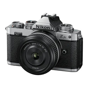 Nikon Z fc Kit con NIKKOR Z 28mm f/2.8 (SE) - Scopri l'innovazione di alta qualità - a soli 1129€