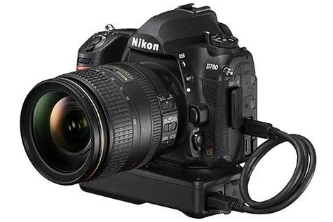 Nikon D780 + AF-S NIKKOR 24-120 VR Fotocamera Reflex Digitale, 24,5 MP, CMOS FX pieno formato, 2 slot CARD SD,Face Detect Nero - Scopri l'innovazione di alta qualità - a soli 2177€