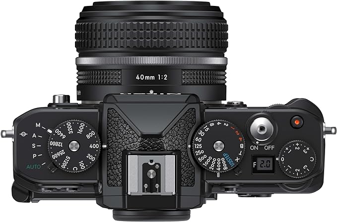 NIKON Zf + Obiettivo NIKKOR Z 40mm f/2 SE - Scopri l'innovazione di alta qualità - a soli 2318€