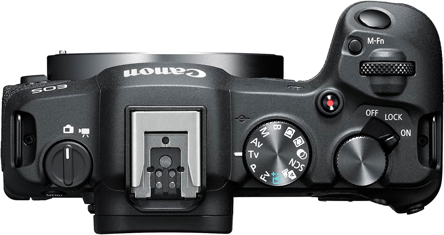 Canon Fotocamera mirrorless EOS R8 full-frame (solo corpo) con 24,2 MP, video 4K, processore di immagini DIGIC X (nero) - Scopri l'innovazione di alta qualità - a soli 1410€