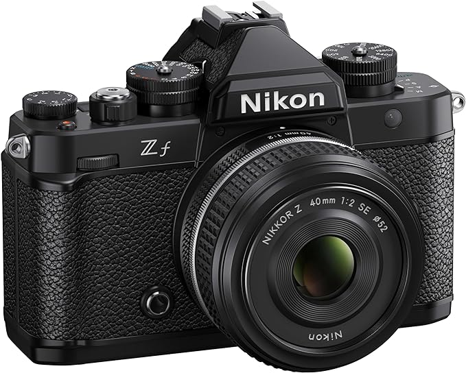 NIKON Zf + Obiettivo NIKKOR Z 40mm f/2 SE - Scopri l'innovazione di alta qualità - a soli 2318€
